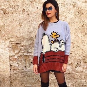 Zara Snoopy Peanut Oversized Sweater